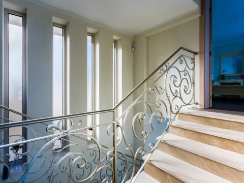 Prodaja, kuća, 240m², Tivat, Crna Gora - image 9