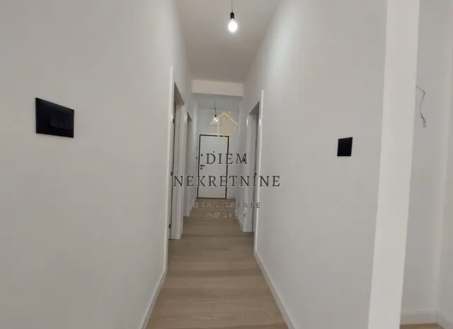 Prodaja, dvosoban stan, 55m², Dobrota, Kotor