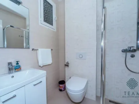 Rent, three bedroom apartment, 72m², Pržno, Budva - image 10