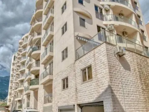 Prodaja, garsonjera, 33m², Budva, Crna Gora - image 1