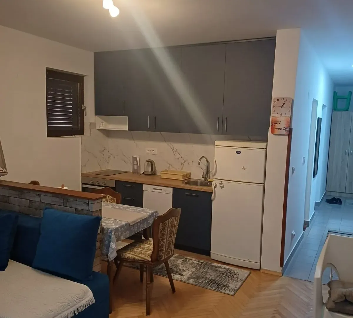 Rent, one bedroom apartment, 42m², Bijeli Do, Budva
