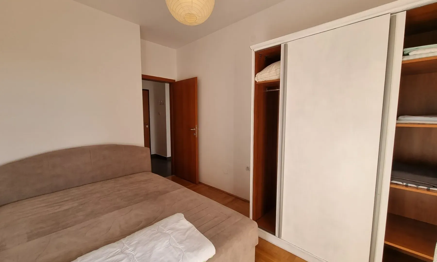 Rent, one bedroom apartment, 44m², Budva, Crna Gora