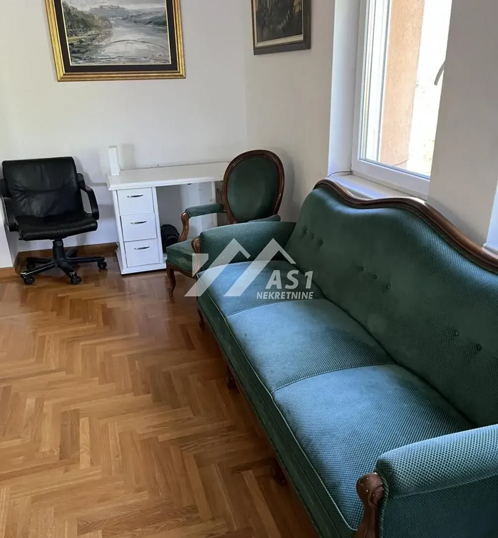 Izdavanje, četvorosoban stan, 120m², Stari Majur, Petrovaradin