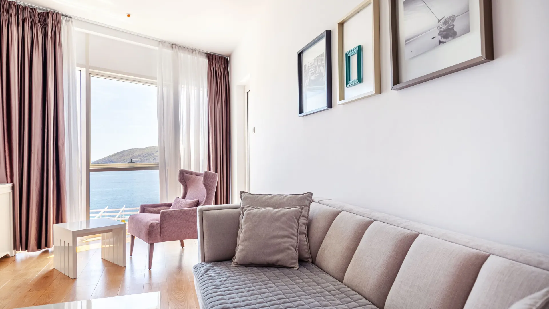 Rent, one bedroom apartment, 77m², Tre Canne, Budva