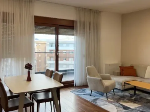 Izdavanje, četvorosoban stan, 127m², Podgorica, Crna Gora - image 2