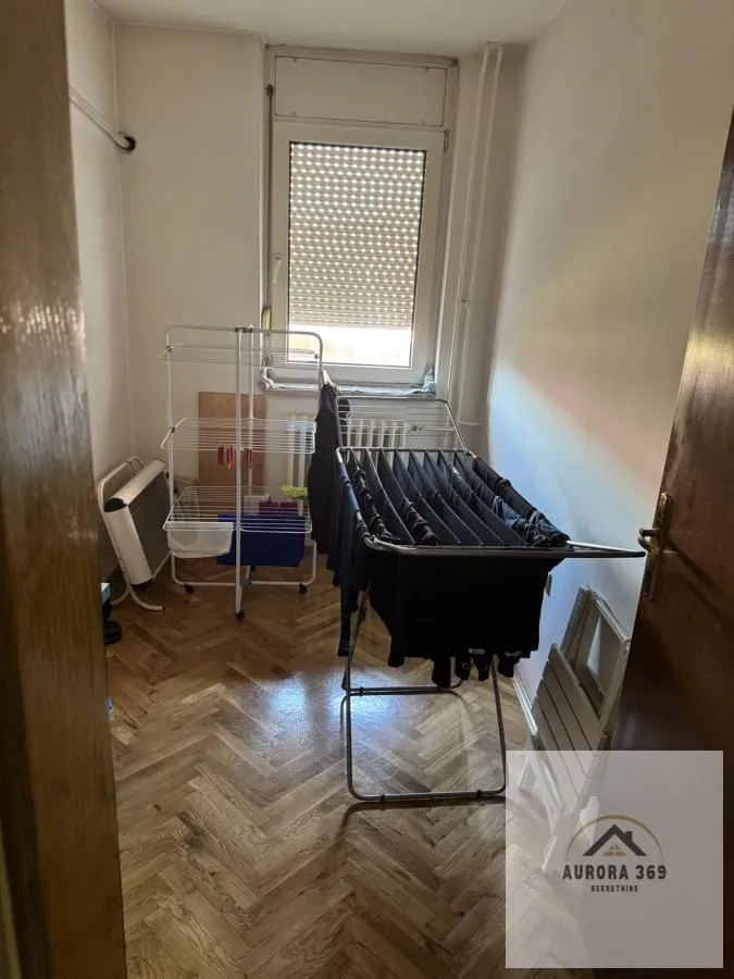 Prodaja, trosoban stan, 73m², Novo naselje, Novi Sad