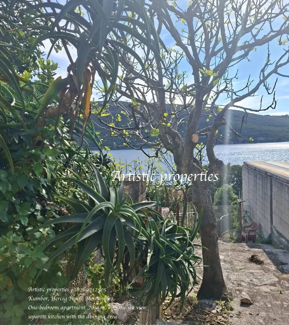 Izdavanje, jednosoban stan, 70m², Kumbor, Herceg Novi