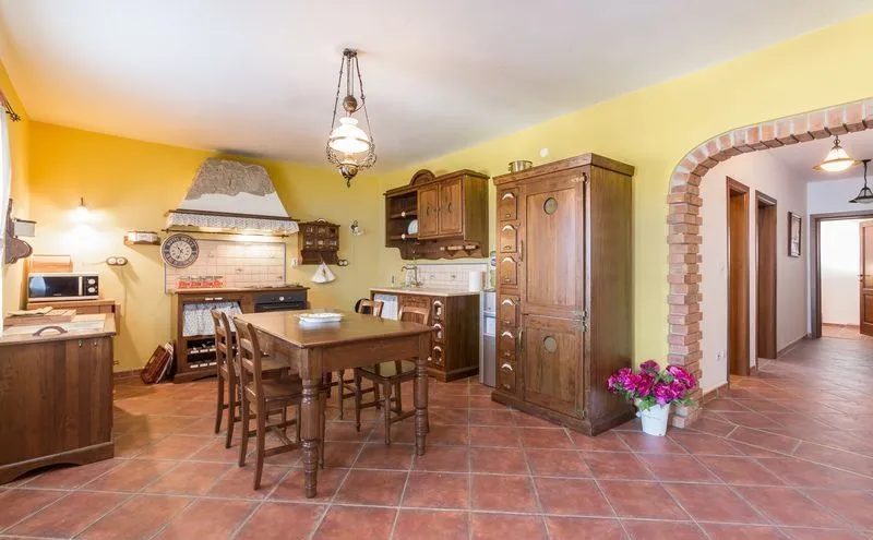 Sale, house, 365m², Dobrota, Kotor