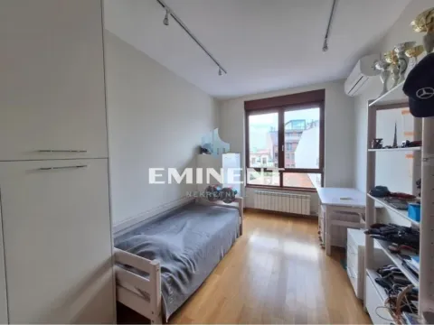 Izdavanje, trosoban stan, 102m², Vračar Hram, Vračar Sve Podlokacije - image 7
