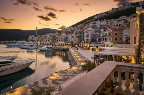 Prodaja, trosoban stan, 160m², Luštica Bay, Tivat - image 9