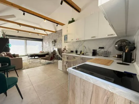 Prodaja, kuća, 165m², Petrovaradin, Novi Sad - image 46