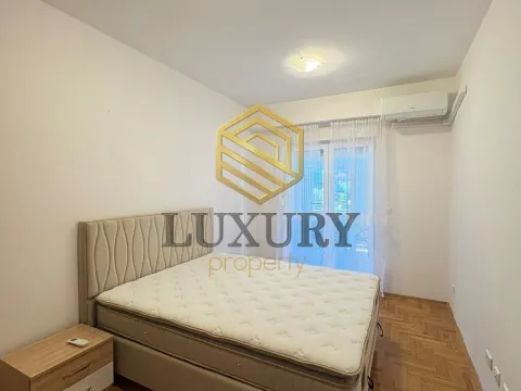 Izdavanje, dvosoban stan, 60m², City Kvart, Podgorica - image 9