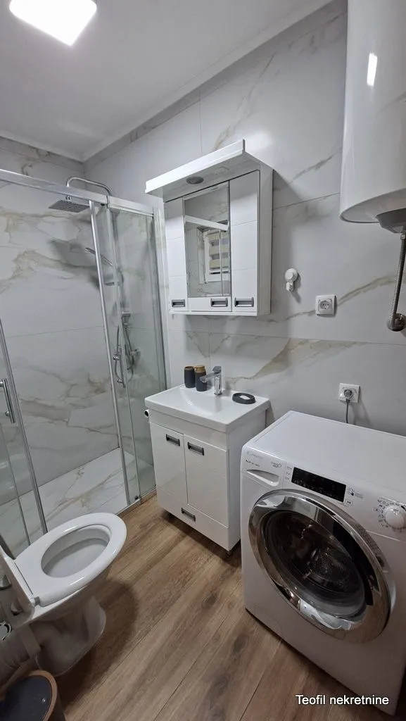 Izdavanje, trosoban stan, 65m², Kumodraž 2, Kumodraž Sve Podlokacije