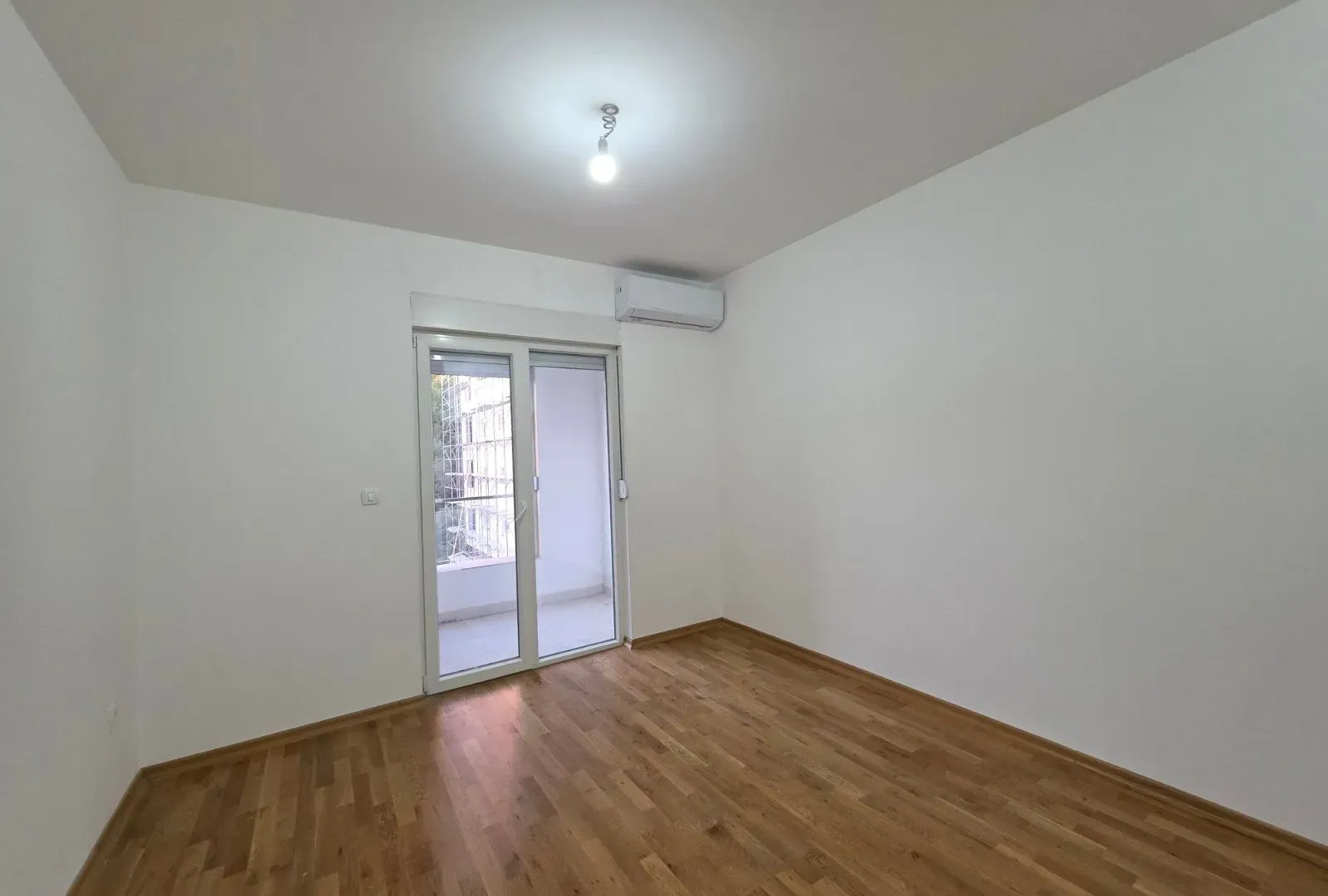Sale, two bedroom apartment, 58m², Bečići, Budva