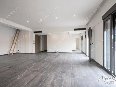 Prodaja, trosoban stan, 236m², Tivat, Crna Gora - image 6