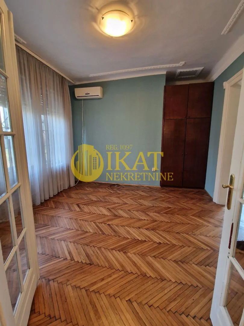 Izdavanje, kuća, 330m², Senjak, Beograd