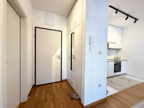 Prodaja, jednosoban stan, 45m², Zabjelo, Podgorica - image 12