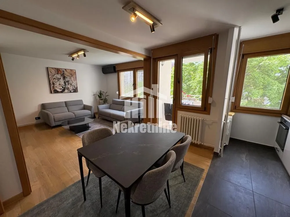 Prodaja, trosoban stan, 74m², Stari Grad, Beograd