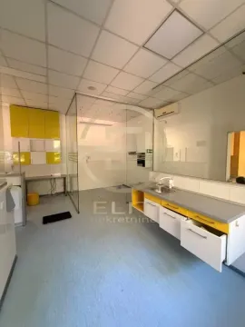 Rent, office space, 150m², Socijalno, Novi Sad Sve Podlokacije - image 10