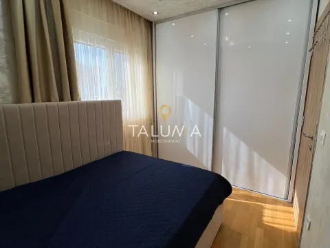 Izdavanje, trosoban stan, 100m², Stari Aerodrom, Podgorica - image 9