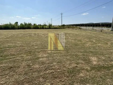 Sale, land lot, 3900m², Irig, Srbija - image 2