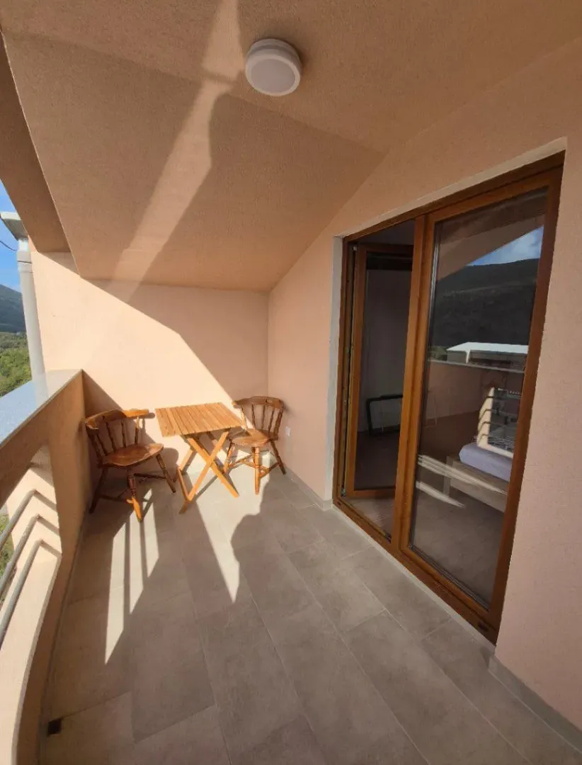 Izdavanje, jednosoban stan, 50m², Gomila, Herceg Novi
