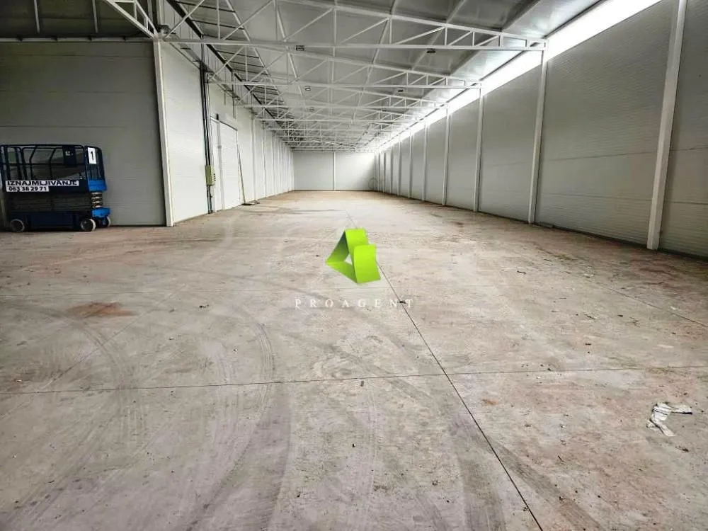 Rent, office space, 1500m², Medijana, Niš