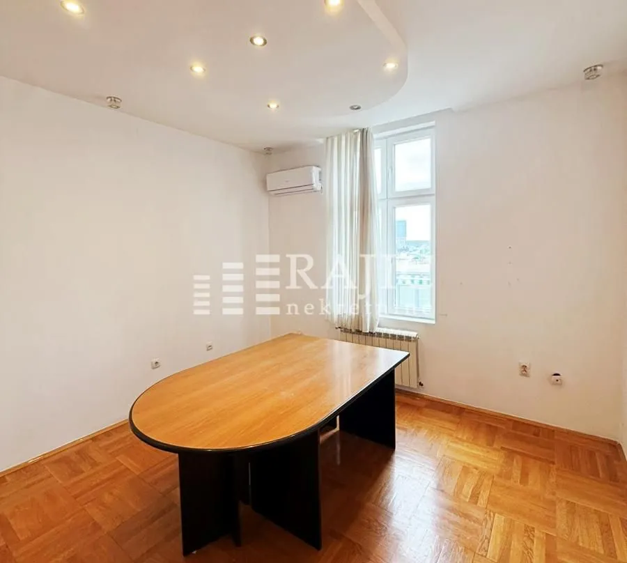 Rent, three bedroom apartment, 90m², Topličin venac, Beograd