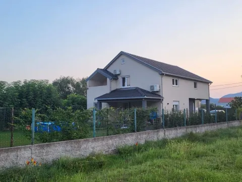 Kuća in Dajbabe