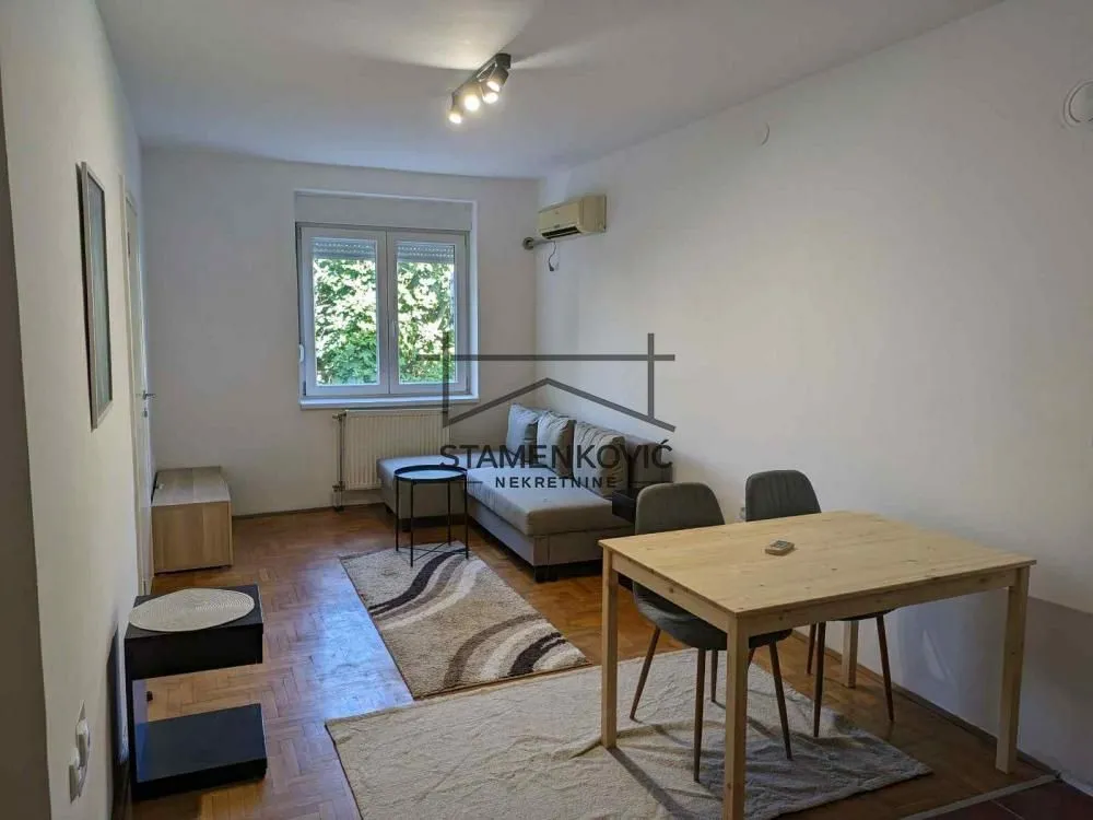 Izdavanje, jednosoban stan, 31m², Sajam, Novi Sad Sve Podlokacije