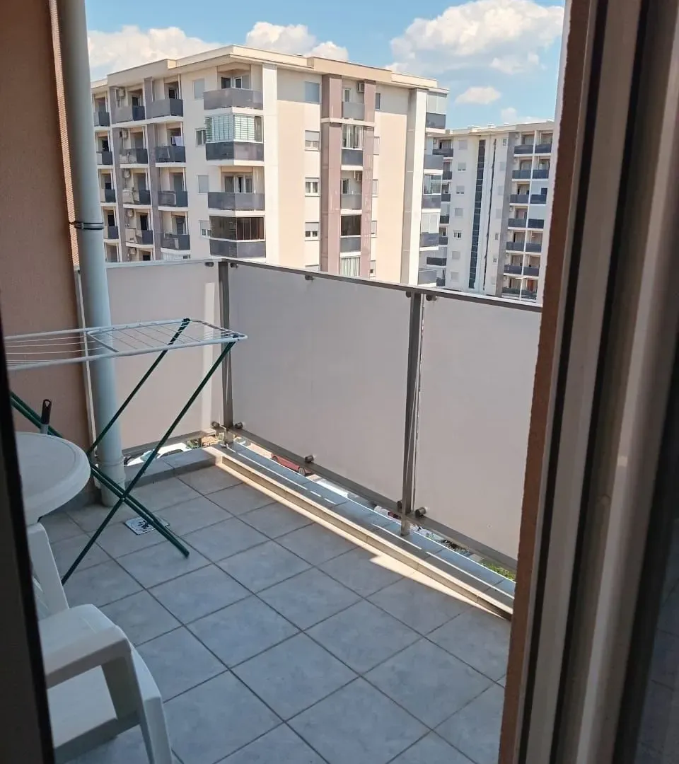 Izdavanje, jednosoban stan, 46m², City Kvart, Podgorica