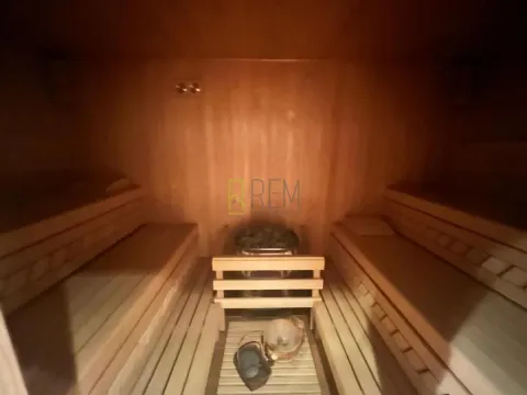 Sale, office space, 327m², Blok 5, Podgorica - image 11