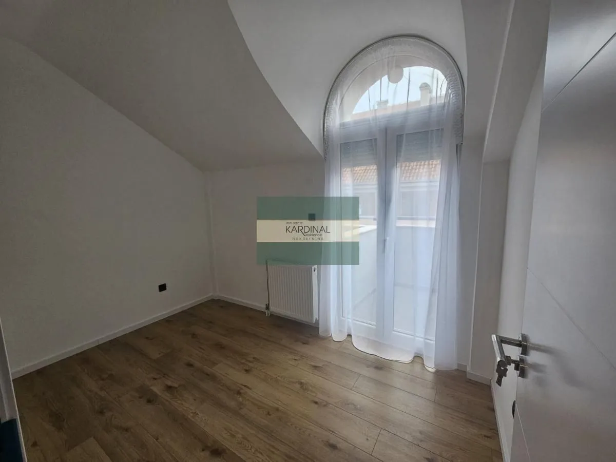 Prodaja, trosoban stan, 58m², Centar, Novi Sad