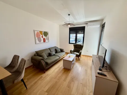 Rent, one bedroom apartment, 45m², City Kvart, Podgorica - image 4