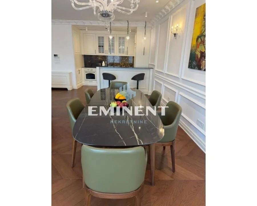 Rent, four bedroom apartment, 125m², Čubura, Beograd