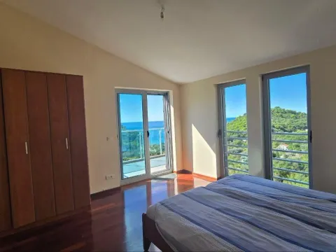 Sale, two bedroom apartment, 93m², Petrovac, Budva - image 2