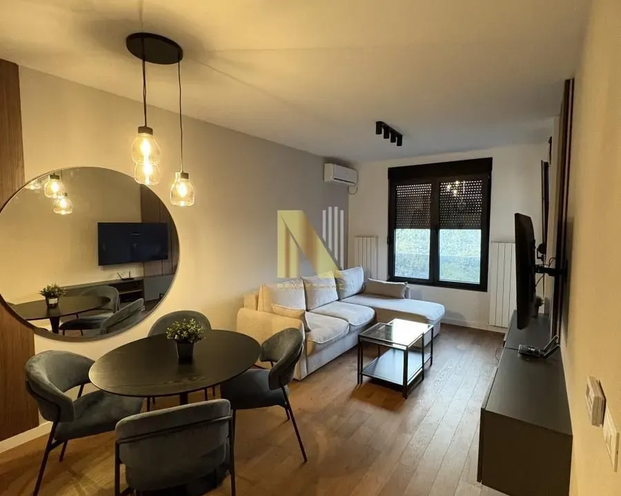 Izdavanje, jednosoban stan, 43m², Grbavica, Novi Sad Sve Podlokacije