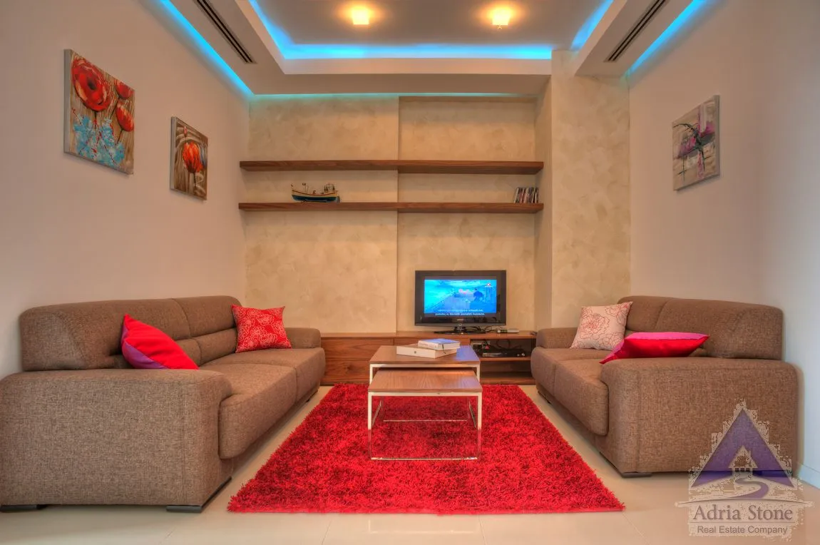 Sale, two bedroom apartment, 95m², Centar, Budva