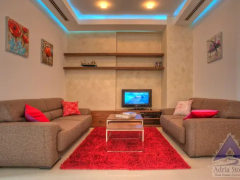 Prodaja, dvosoban stan, 95m², Centar, Budva - image 5