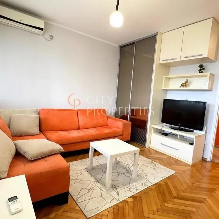 Izdavanje, stan, 30m², Pejton, Podgorica