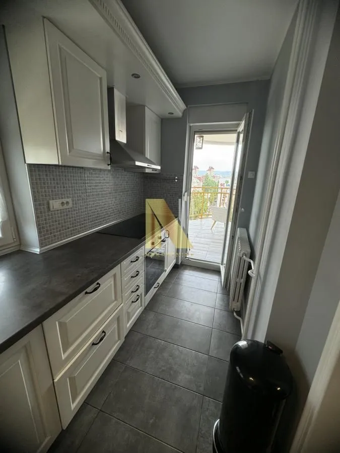 Prodaja, dvosoban stan, 60m², Adamovićevo Naselje, Novi Sad Sve Podlokacije