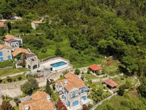 Prodaja, plac, 661m², Herceg Novi, Crna Gora - image 11