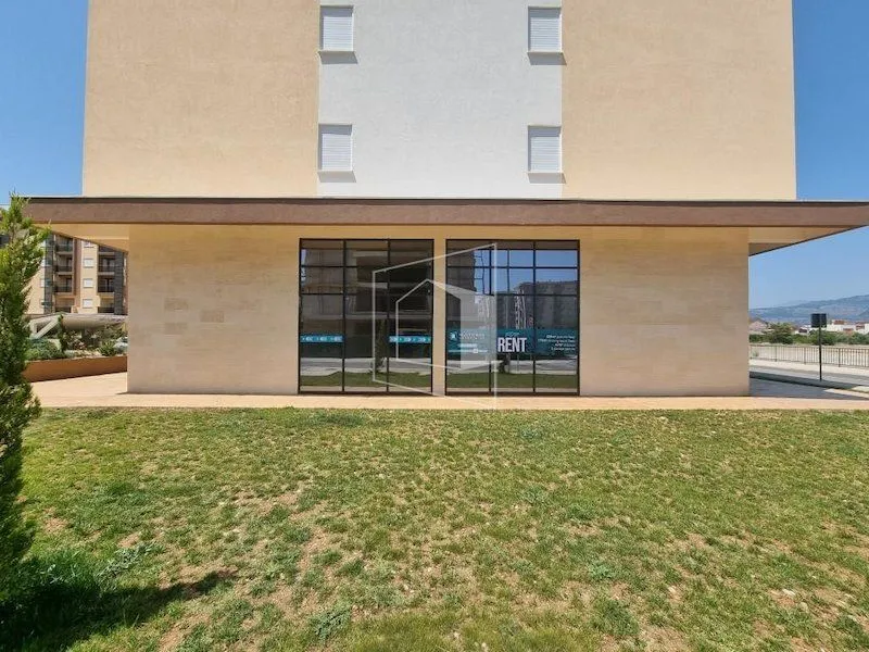 Rent, office space, 309m², New City, Podgorica