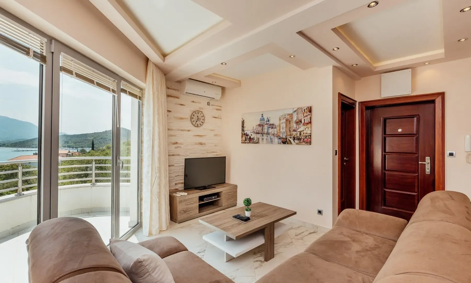 Prodaja, dvosoban stan, 64m², Đuraševići, Tivat