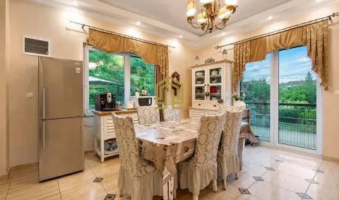Rent, house, 200m², Bečići, Budva - image 4