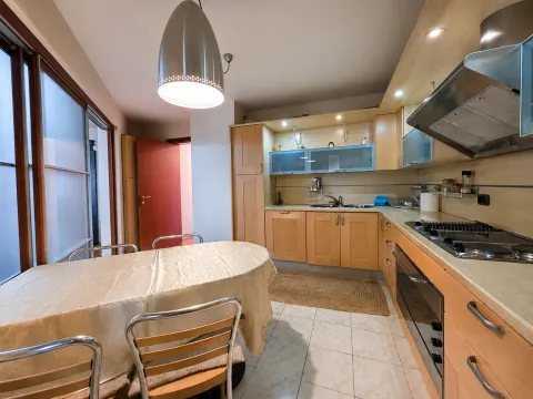 Sale, four bedroom apartment, 281m², Preko Morače, Podgorica - image 8
