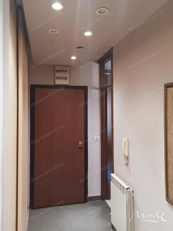 Prodaja, dvosoban stan, 96m², Stari Aerodrom, Podgorica
