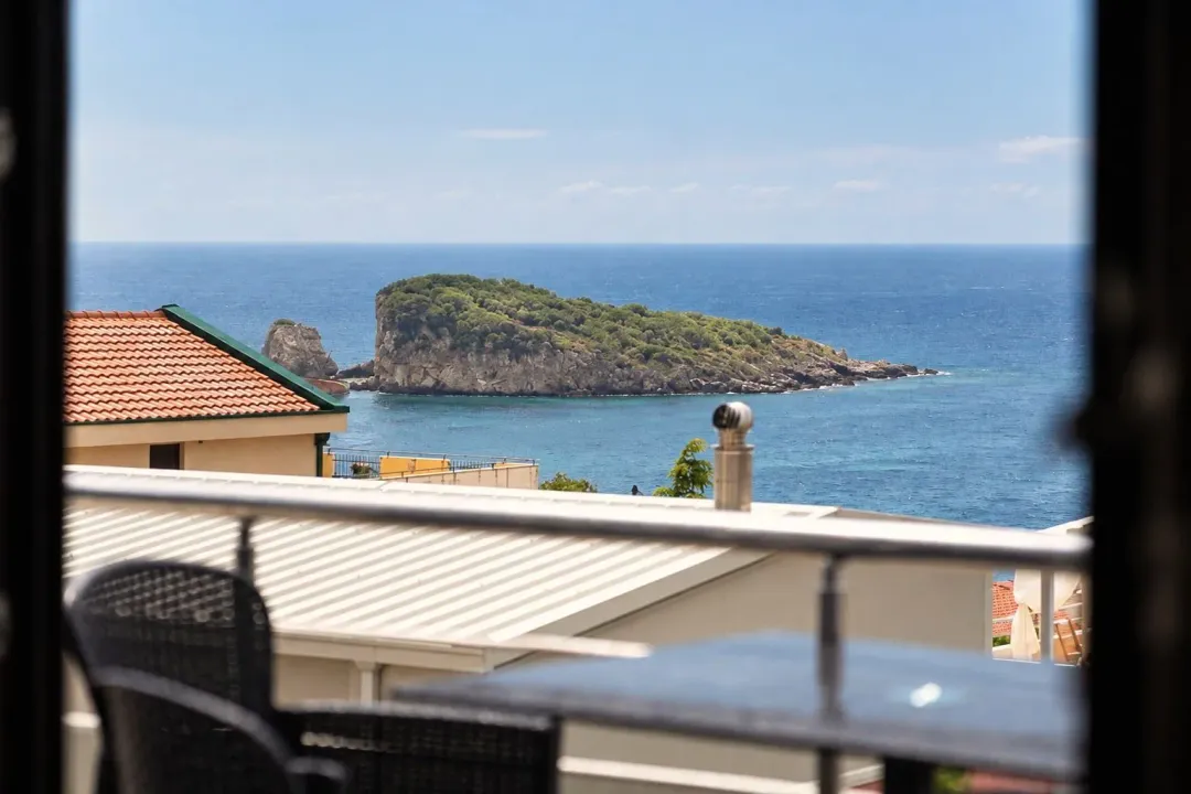 Prodaja, četvorosoban stan, 172m², Utjeha, Bar