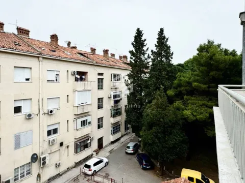 Sale, two bedroom apartment, 86m², Centar, Podgorica - image 18