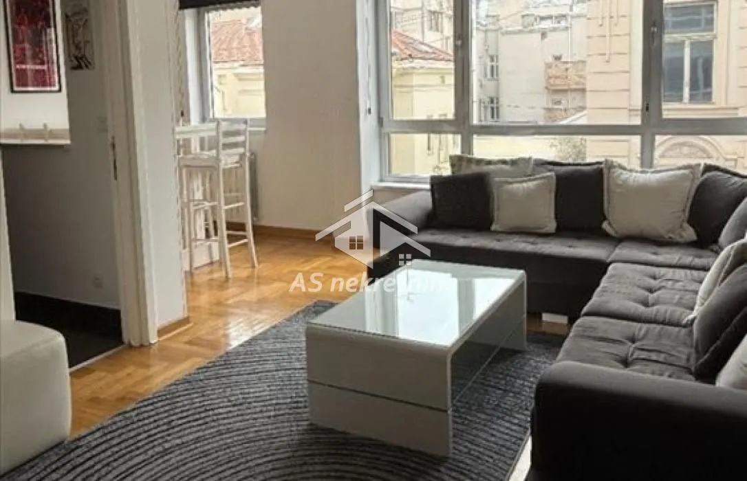 Izdavanje, dvosoban stan, 56m², Slavija, Vračar Sve Podlokacije